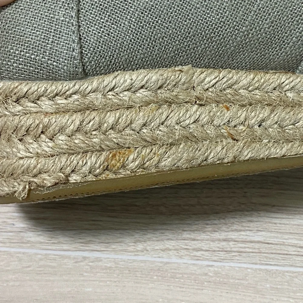 BOBS by Sketchers / Taupe Espadrille Wedge Slip On Shoes Size 8W
